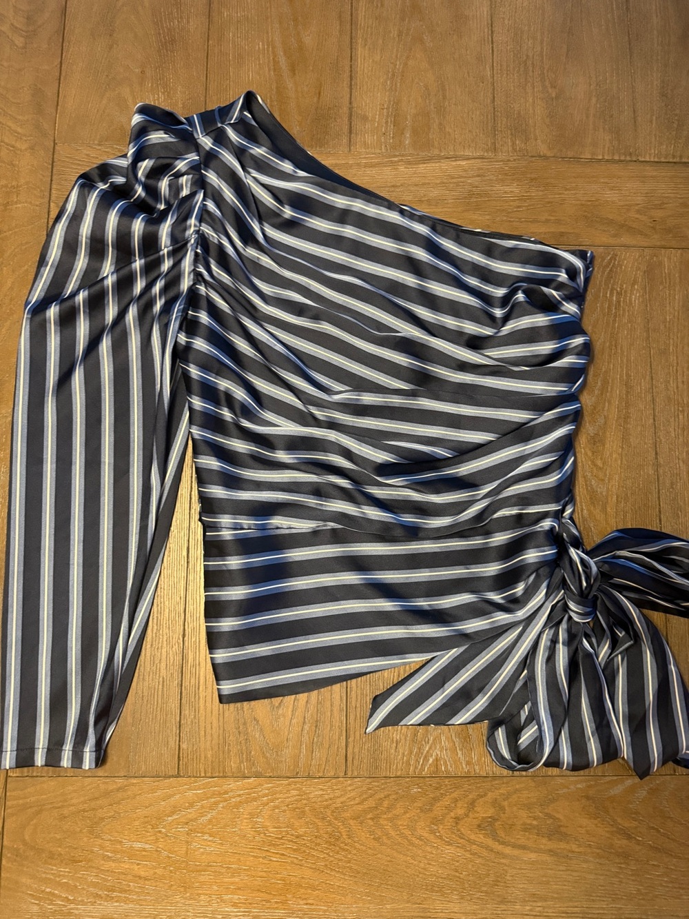 WHBM White House Black Market One Shoulder Striped Tie Waist Blouse Size 6 - Picture 4 of 9